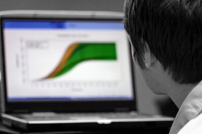 Laptop Data Graph ERP Analytics 